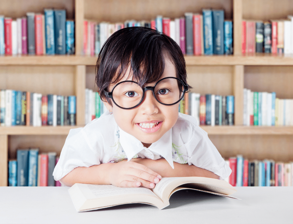 Como convencer uma criança a usar óculos de grau